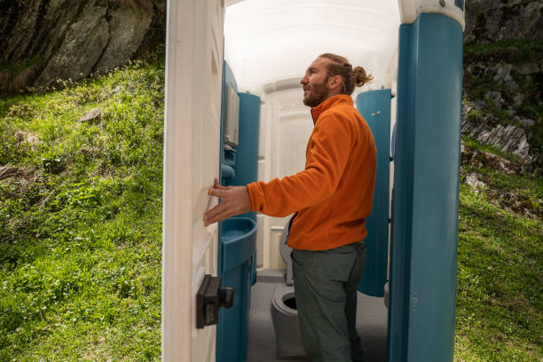 Porta potty delivery and setup in Hudson, WI